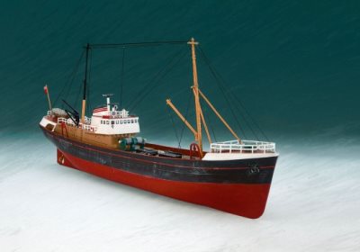 Revell North Sea Trawler 1:142 Scale