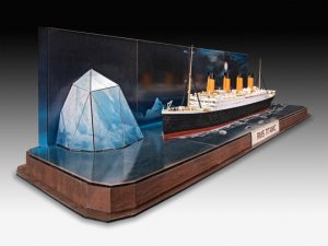 Revell RMS Titanic & 3D Iceberg 1:600 Easy Click