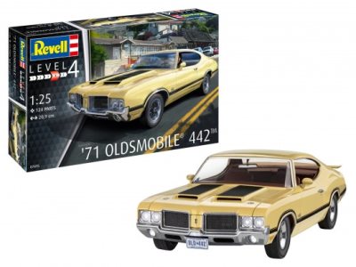 Revell Oldsmobile 442 Coupe 1971 1:25 Scale