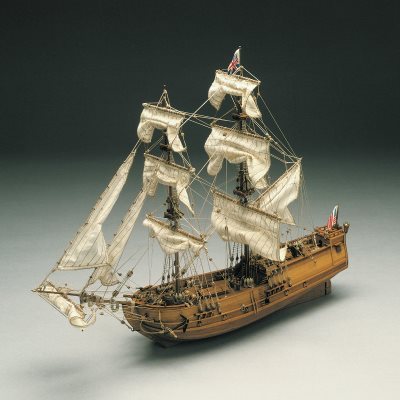Mantua Golden Star. English Brig 1:150 Scale Model Ship Kit