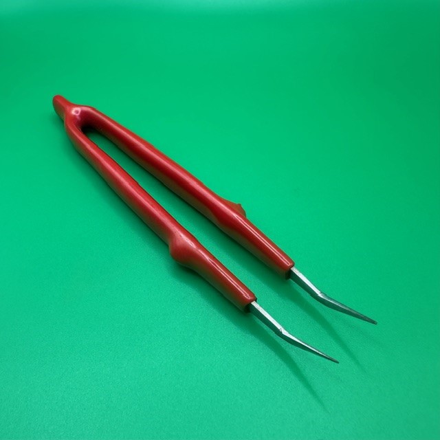 Amati Bent Nose Tweezers