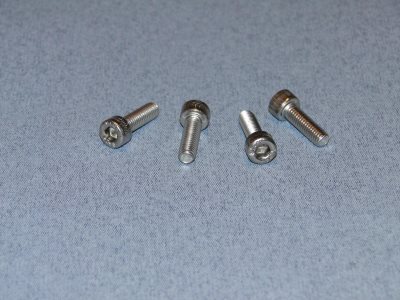 M5 x 16mm Stainless Steel Socket Screw (4)