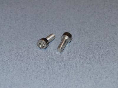 M6 x 16mm Stainless Steel Socket Screw (2)