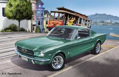 Revell Ford Mustang 2+2 Fastback 1965 1:25 Scale