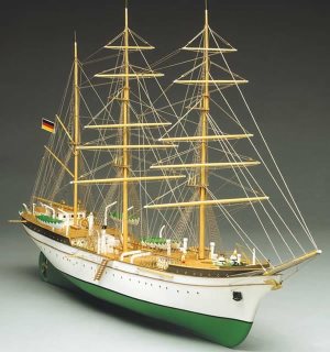 Mantua Models Gorch Fock 1/90 Model Kit 754