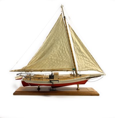 Model Shipways Willie Bennett Chesapeake Bay Skipjack 1:32