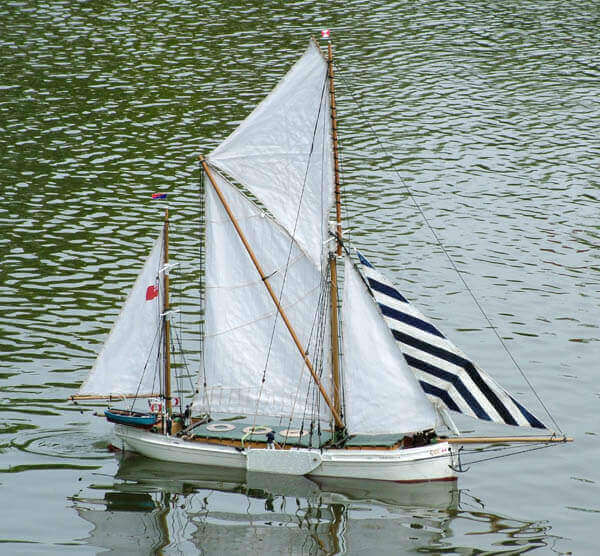 Thames Barge Veronica Model Boat Plan