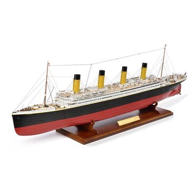 Amati Titanic 1912 1:250 Scale Model Ship Kit