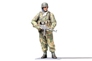 Tamiya WWII German Infantryman 1:16 Scale